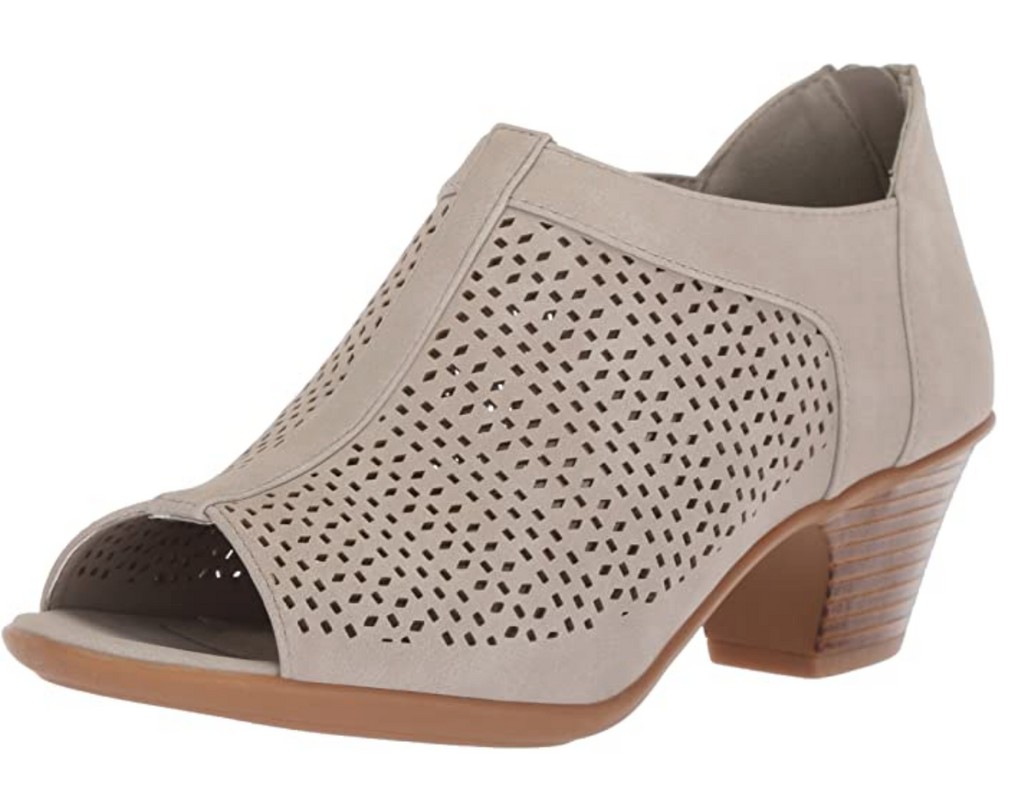 Easy Street Women's Steff Ankle Boot Size 6.5W