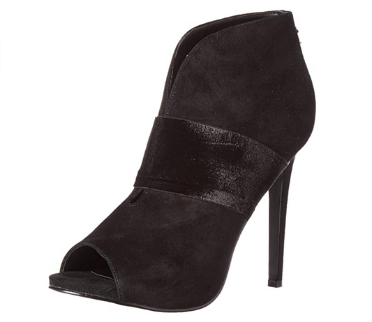 GUESS Women's Addon Pump  Color Black Size 6.5M