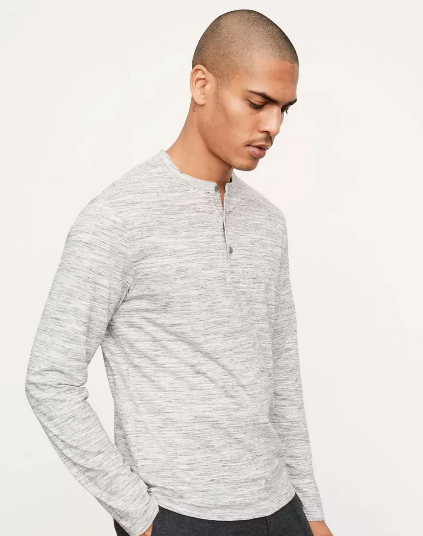 Vince Men’s Static Feeder Stripe Long Sleeve Henley   Color Gray Size M