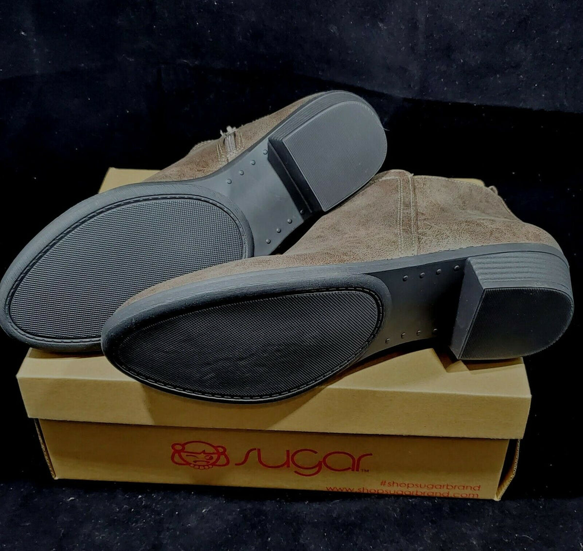 Sugar Tabby Short Booties Bronze Metallic Size 9.5