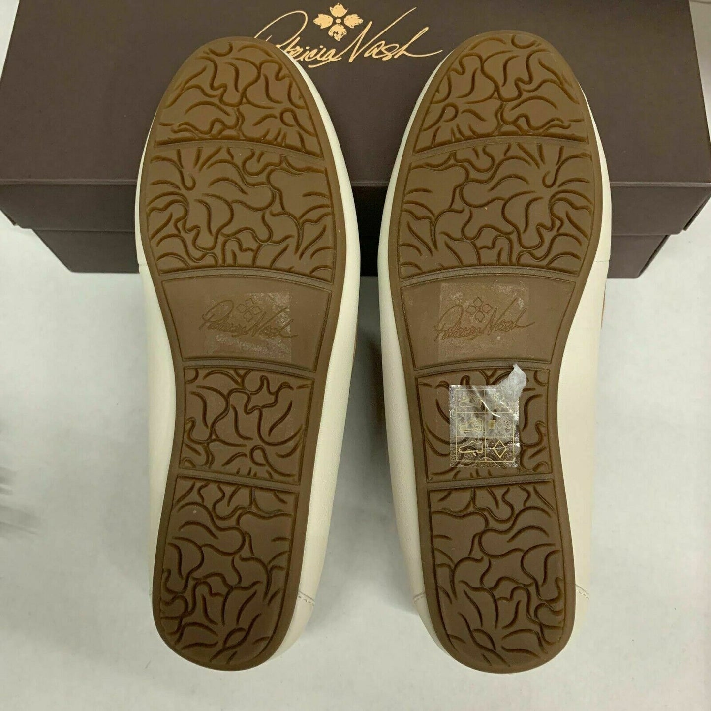 Patricia Nash Trevi Leather Moccasin Flat Slip On  Color Ivory/Tan Size 6.5M
