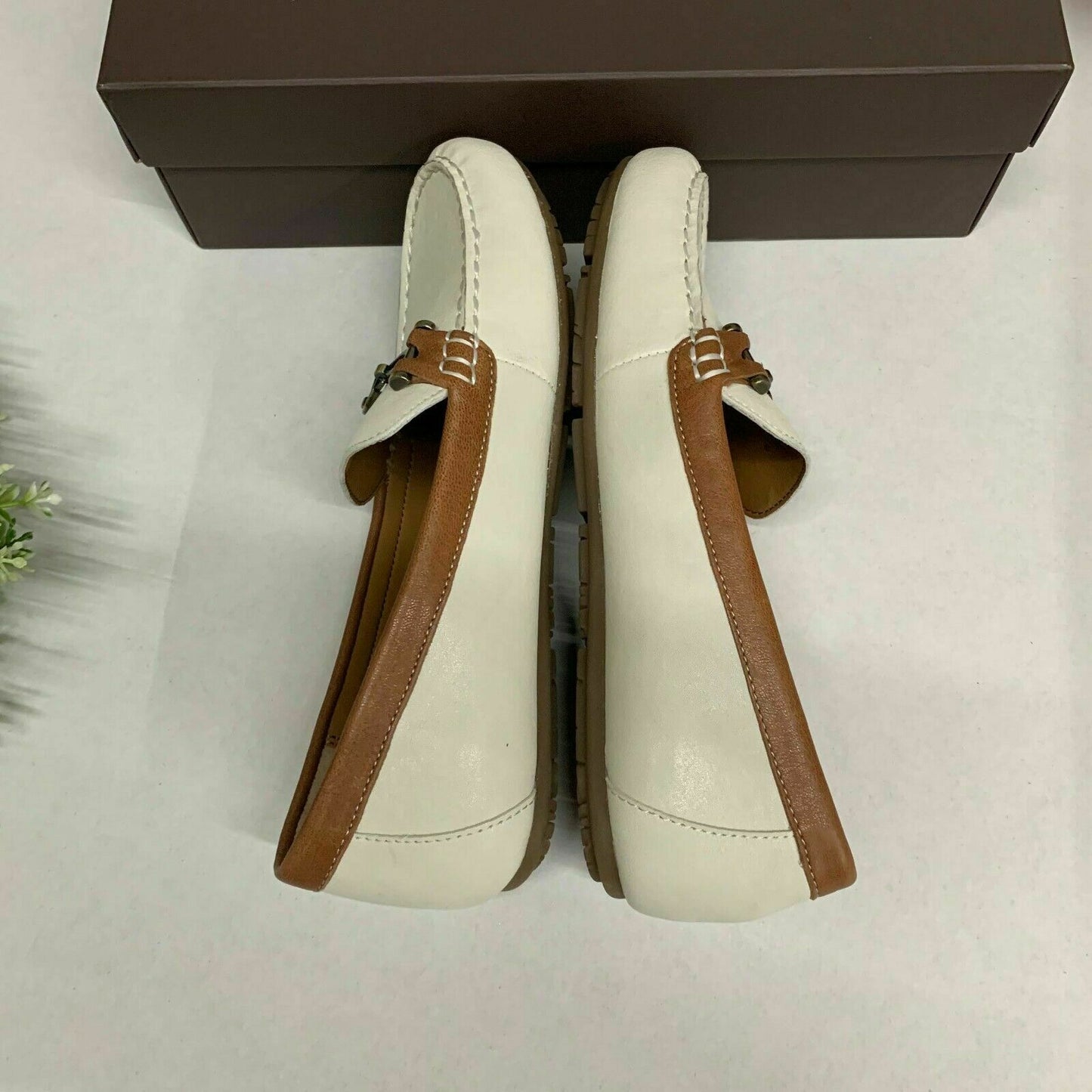 Patricia Nash Trevi Leather Moccasin Flat Slip On  Color Ivory/Tan Size 6.5M