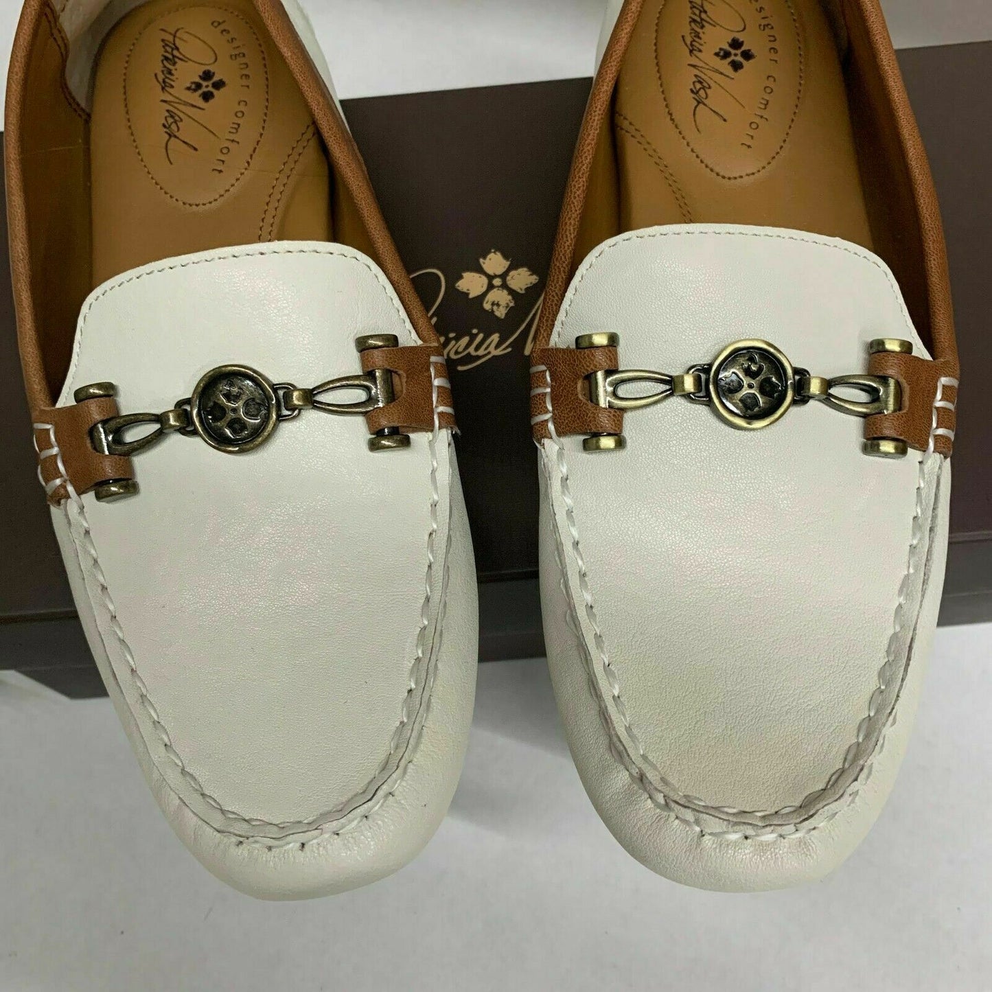 Patricia Nash Trevi Leather Moccasin Flat Slip On  Color Ivory/Tan Size 6.5M