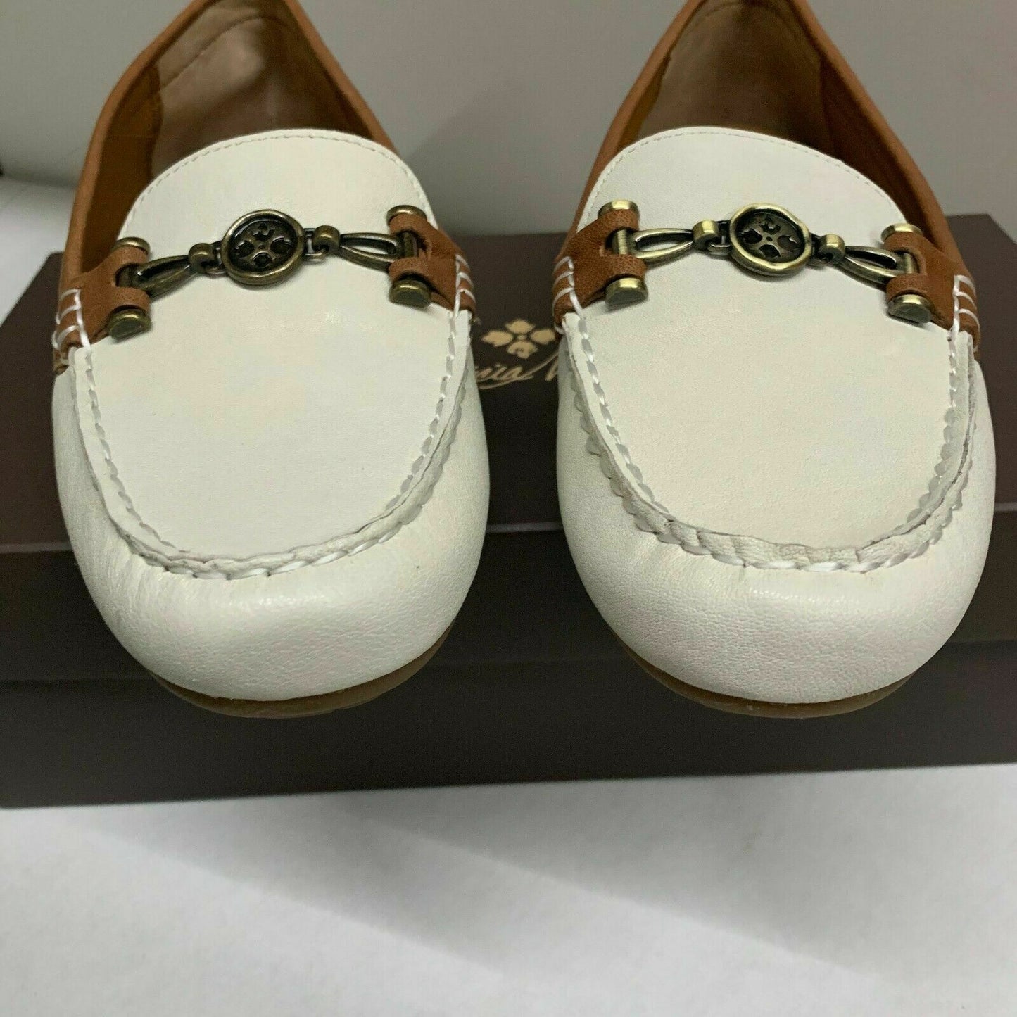 Patricia Nash Trevi Leather Moccasin Flat Slip On  Color Ivory/Tan Size 6.5M
