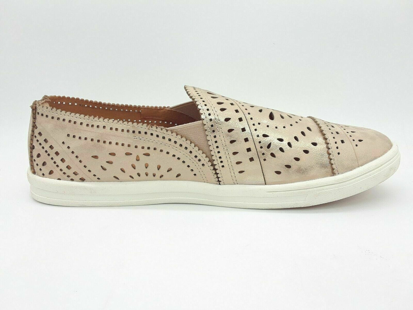 American Rag Ashanne Slip On Flats Platino