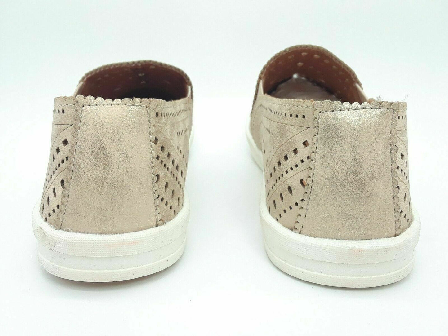 American Rag Ashanne Slip On Flats Platino