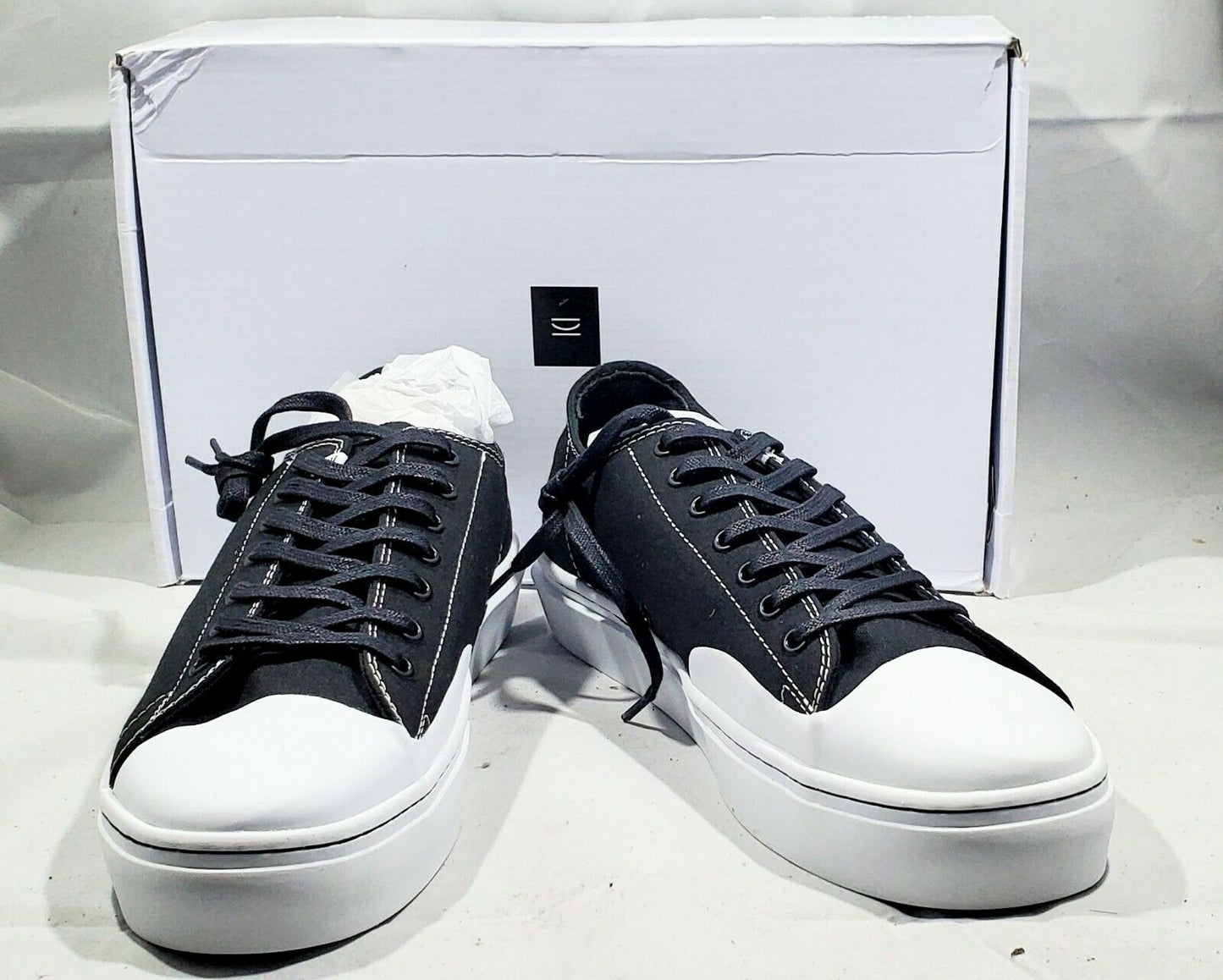 CLEAR WEATHER Sierks Low Sneaker Unisex  Color Black/White