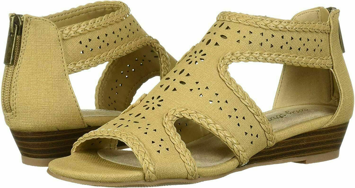 Easy Street Women's Thelma Dress Casual Sandals  Beige Linen Size 8.5