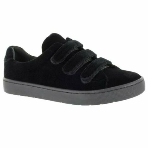 Easy Street Strive Black Velvet Sneakers Black 30-9052 Size 12M