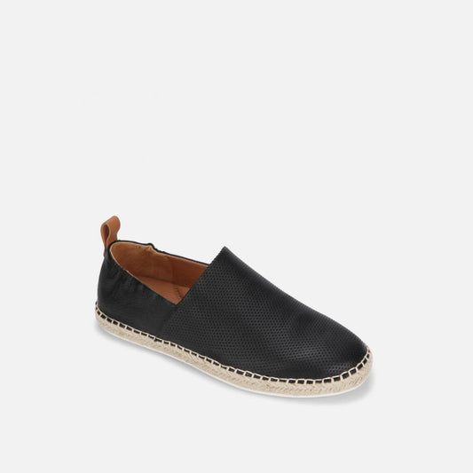 Gentle Souls by Kenneth Cole Women's Lee Wedged Flats Color Black Leather Size 9M